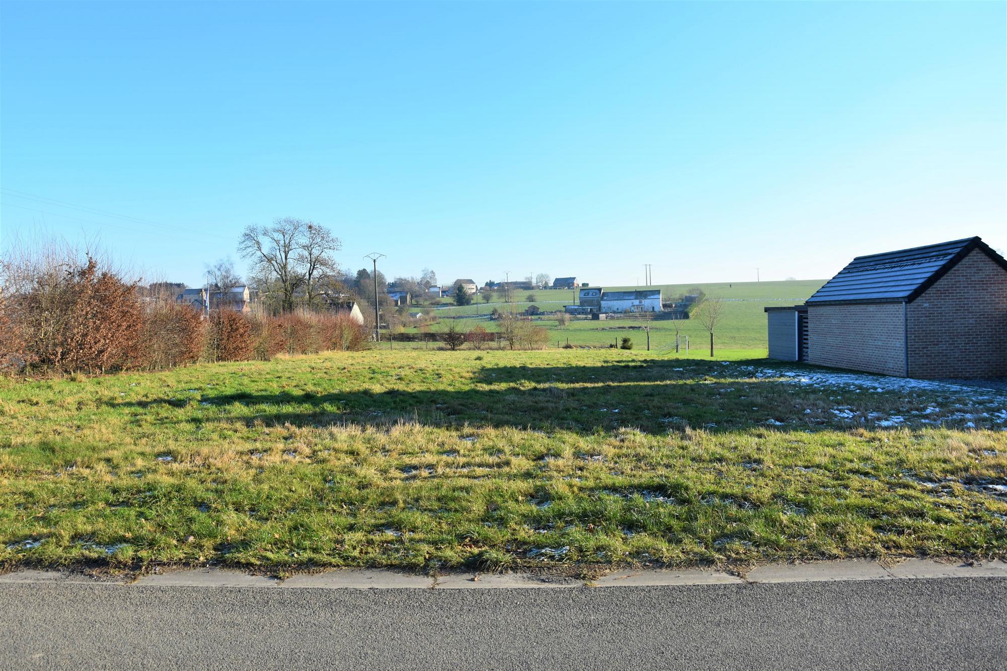 Magnifique terrain à Schaltin  IVERT  Agence immobilière  marchand